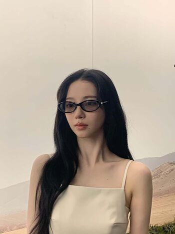 Katarinabluu  page leaked private photo uncensored HD quality