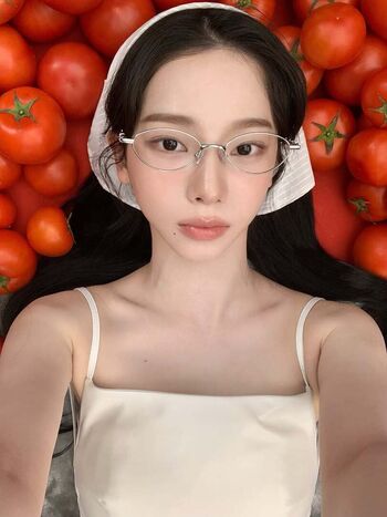 Katarinabluu  page leaked private photo uncensored HD quality