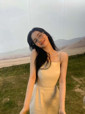 Katarinabluu  page leaked private photo uncensored HD quality