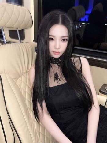 Katarinabluu  page leaked private photo uncensored HD quality