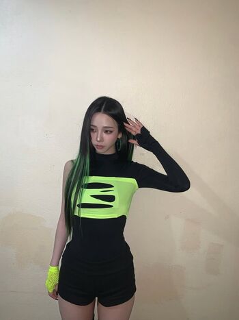 Katarinabluu  page leaked private photo uncensored HD quality