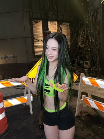 Katarinabluu  page leaked private photo uncensored HD quality