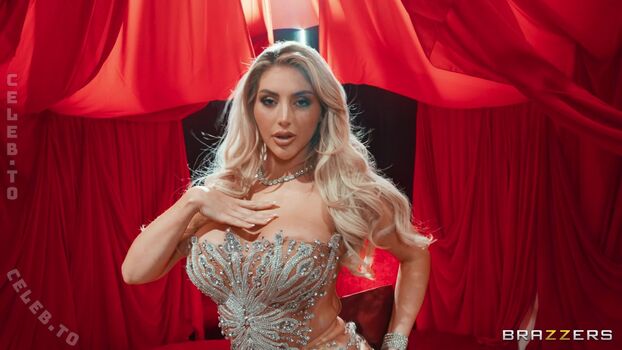 Kayley gunner  page leaked private photo uncensored HD quality