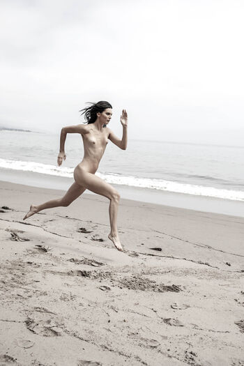Kendall jenner  page leaked private photo uncensored HD quality