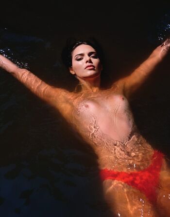 Kendall jenner  page leaked private photo uncensored HD quality