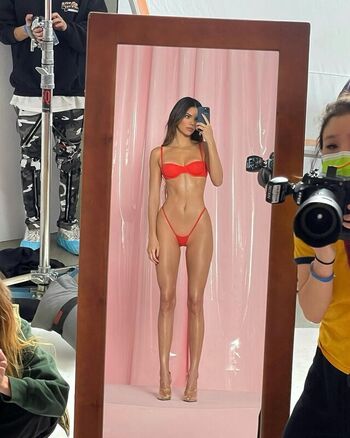 Kendall jenner  page leaked private photo uncensored HD quality