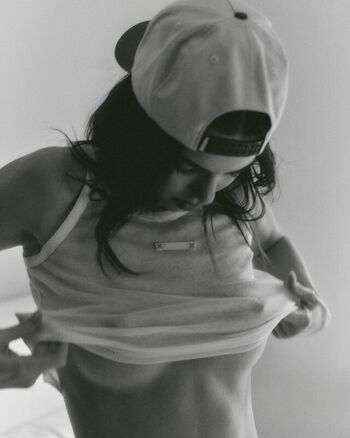 Kendall jenner  page leaked private photo uncensored HD quality