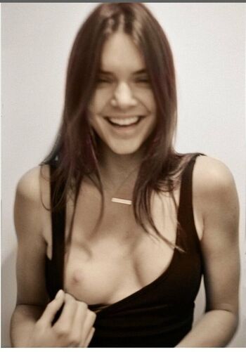 Kendall jenner  page leaked private photo uncensored HD quality