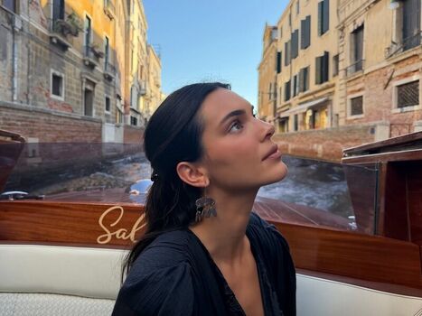 Kendall jenner  page leaked private photo uncensored HD quality