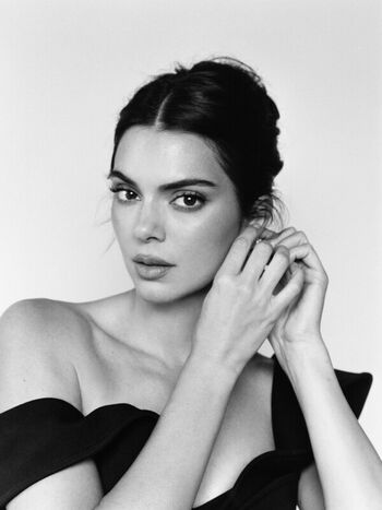 Kendall jenner  page leaked private photo uncensored HD quality