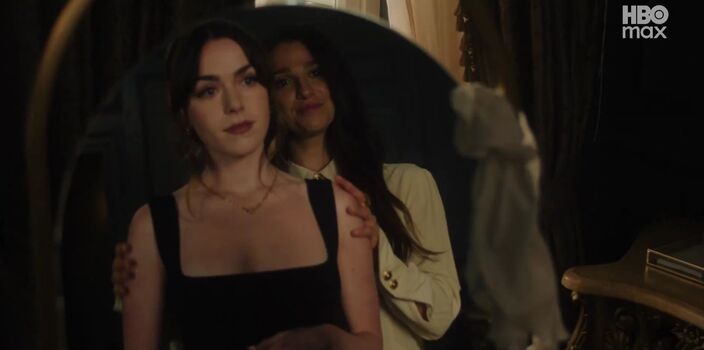 Kiernan shipka  page leaked private photo uncensored HD quality