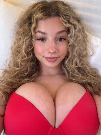 Kira pregiato  page leaked private photo uncensored HD quality