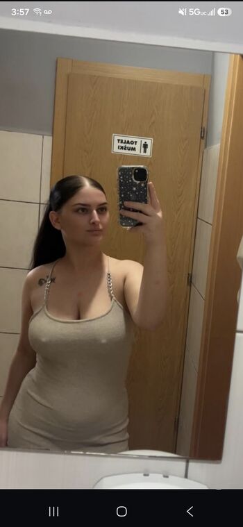 Kladuscanke leaked private photo uncensored HD quality