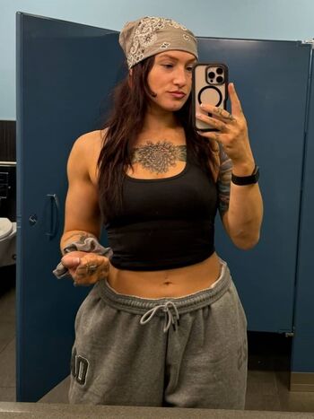 Kris statlander page leaked private photo uncensored HD quality