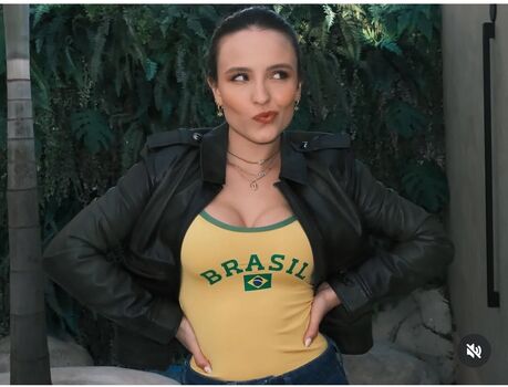 Larissa manoela page leaked private photo uncensored HD quality