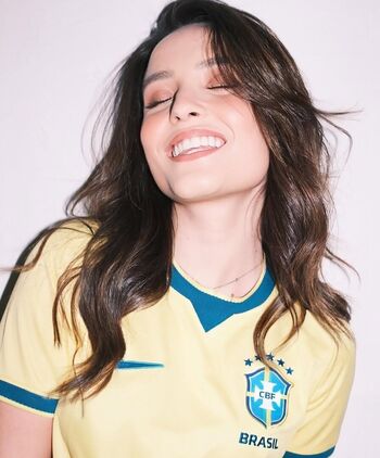 Larissa manoela page leaked private photo uncensored HD quality