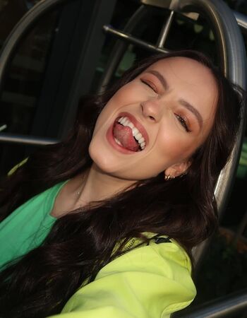 Larissa manoela page leaked private photo uncensored HD quality