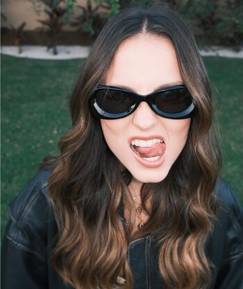 Larissa manoela page leaked private photo uncensored HD quality