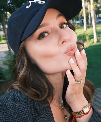 Larissa manoela page leaked private photo uncensored HD quality
