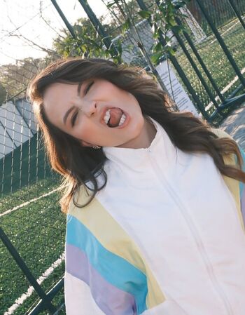 Larissa manoela page leaked private photo uncensored HD quality