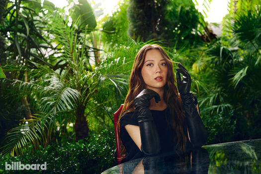 Laufey lin leaked private photo uncensored HD quality