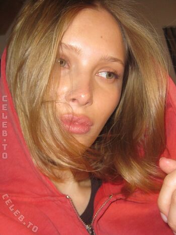 Laura oganessian page leaked private photo uncensored HD quality