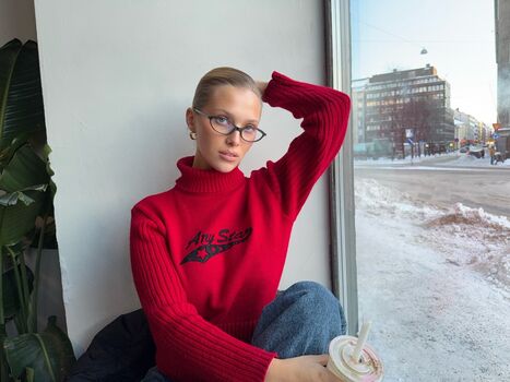 Laura oganessian page leaked private photo uncensored HD quality