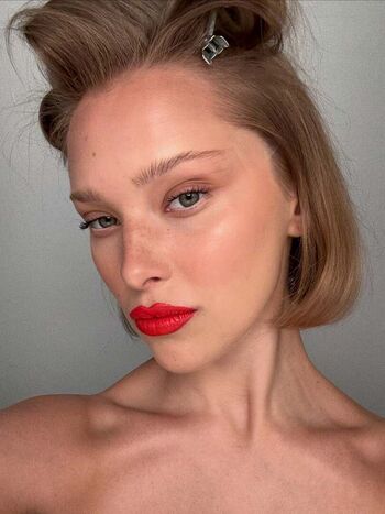 Laura oganessian page leaked private photo uncensored HD quality