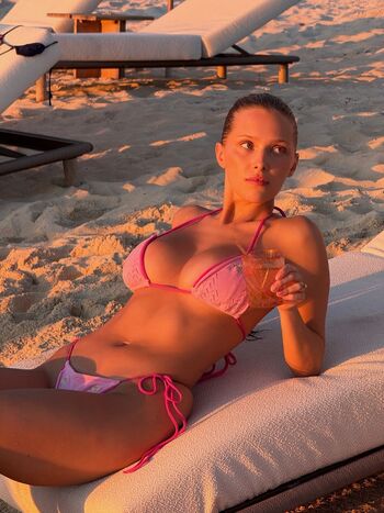 Laura oganessian page leaked private photo uncensored HD quality