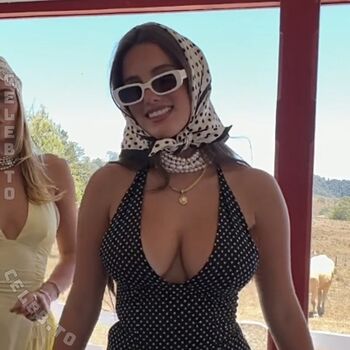 Lauramjj page leaked private photo uncensored HD quality