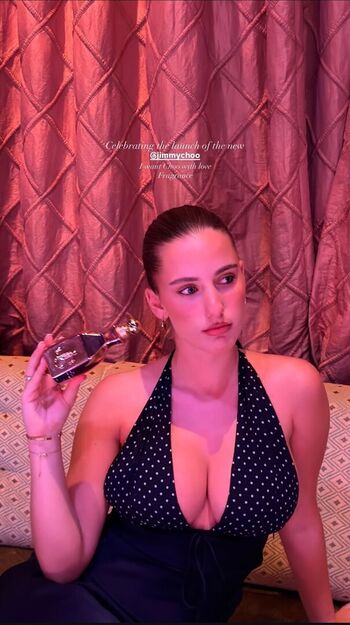 Lauramjj page leaked private photo uncensored HD quality