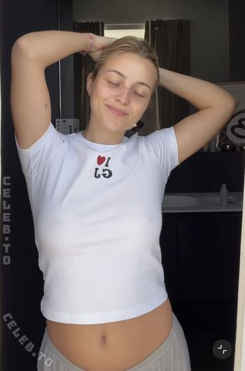Lea breuer page leaked private photo uncensored HD quality