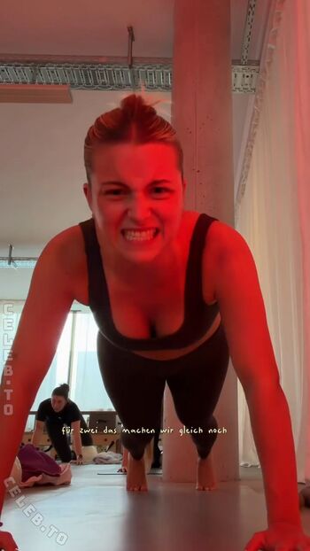 Lea breuer page leaked private photo uncensored HD quality