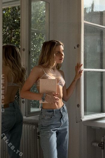 Lea peach leaked private photo uncensored HD quality