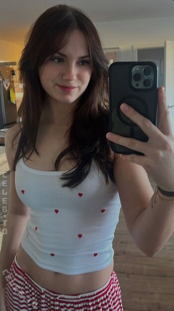 Lea viktoria leaked private photo uncensored HD quality