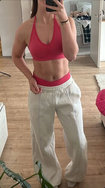 Lea viktoria leaked private photo uncensored HD quality