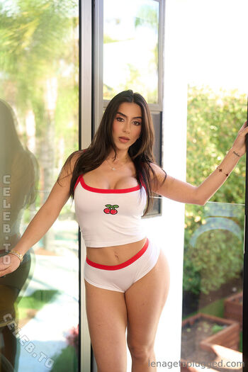 Lena the plug leaked private photo uncensored HD quality