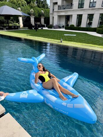 Lena the plug leaked private photo uncensored HD quality