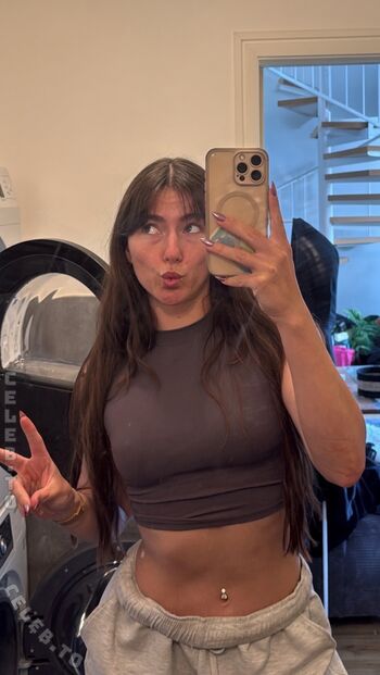 Leonie kommoss  page leaked private photo uncensored HD quality