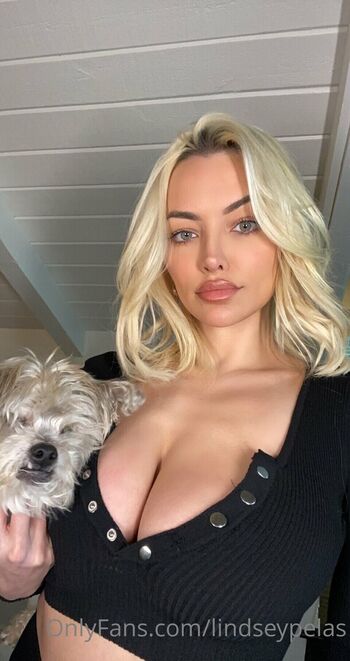 Lindsey pelas  page leaked private photo uncensored HD quality
