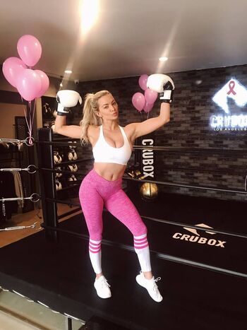 Lindsey pelas  page leaked private photo uncensored HD quality