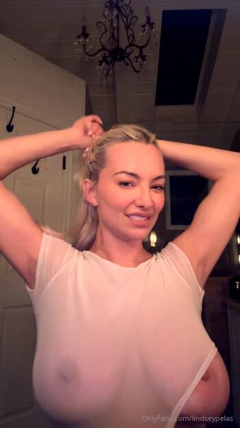 Lindsey pelas  page leaked private photo uncensored HD quality