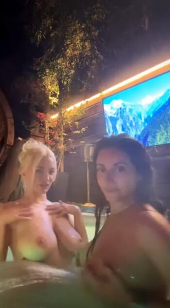 Lindsey pelas  page leaked private photo uncensored HD quality