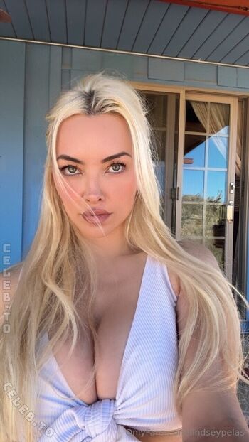 Lindsey pelas  page leaked private photo uncensored HD quality