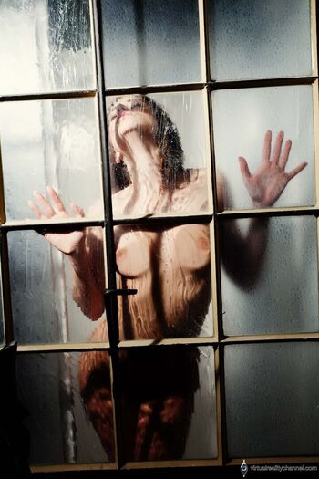 Little caprice  page leaked private photo uncensored HD quality