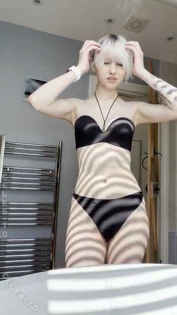 Little emo kitten leaked private photo uncensored HD quality