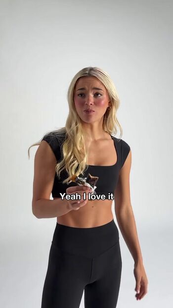 Livvy dunne  page leaked private photo uncensored HD quality