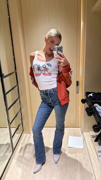 Livvy dunne  page leaked private photo uncensored HD quality