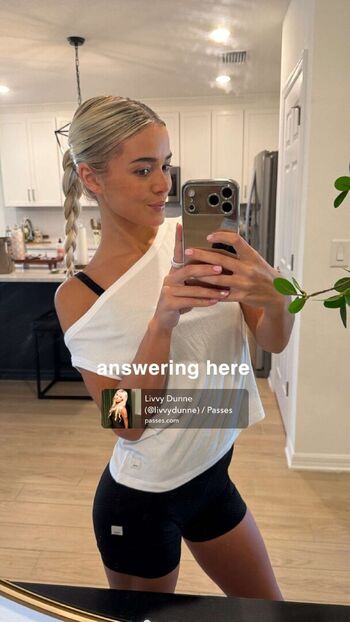 Livvy dunne  page leaked private photo uncensored HD quality