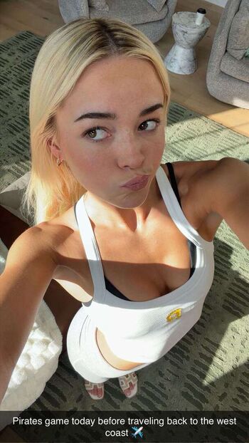 Livvy dunne  page leaked private photo uncensored HD quality